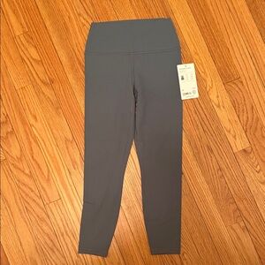 NWTs Athleta Size Small Transcend 7/8 Tight